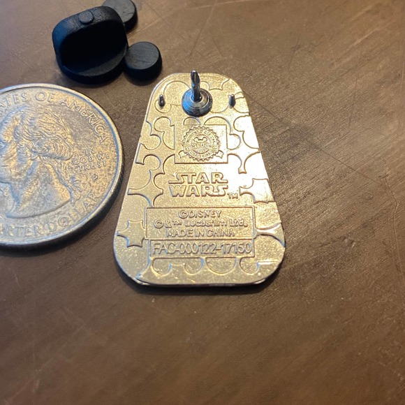 Disney star wars elite praetorian guard The Last Jedi enamel pin - Picture 4 of 4